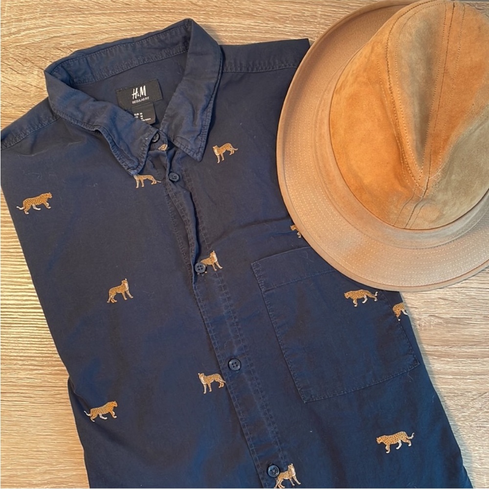 H&M men's short sleeve cheetah medium shirt button down casual animal print